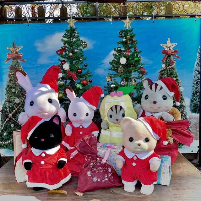 【シルバニアパーク】

✨🎄ウィンターフェスタ開催中🎄✨

いま、シルバニアパークにはクリスマス衣装を着た仲間たちがいっぱい⭐️
ぜひ遊びにきてね〜！

 #イバライド #茨城 #シルバニアパーク #茨城シルバニアパーク #シルバニアファミリー