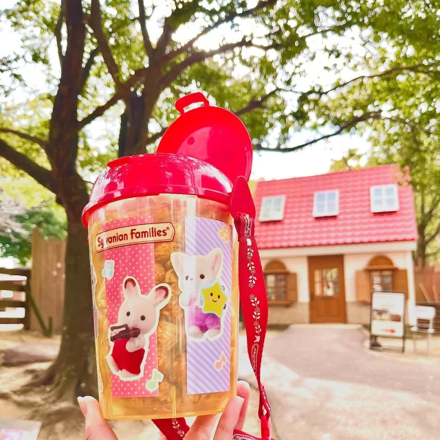 【シルバニアパーク】
⁡
🍿シルバニアパークの、ポップコーン🍿
⁡
赤ちゃんたちの絵柄がとってもかわいいこちらのポップコーンバケットは、あおぞらフードコートで販売中☀️
中にはキャラメルポップコーンがたっぷり入っているよ✨
⁡
 #イバライド #茨城 #シルバニアパーク #茨城シルバニアパーク #シルバニアファミリー